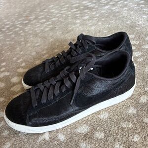 Nike BLAZER LOW LX BLACK HORSE PONY HAIR